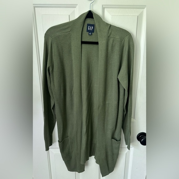 NWOT GAP Ribbed Cardigan. Size XS. - Picture 2 of 8